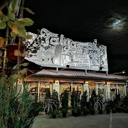 Hotel Talija Svilajnac Екстер'єр фото