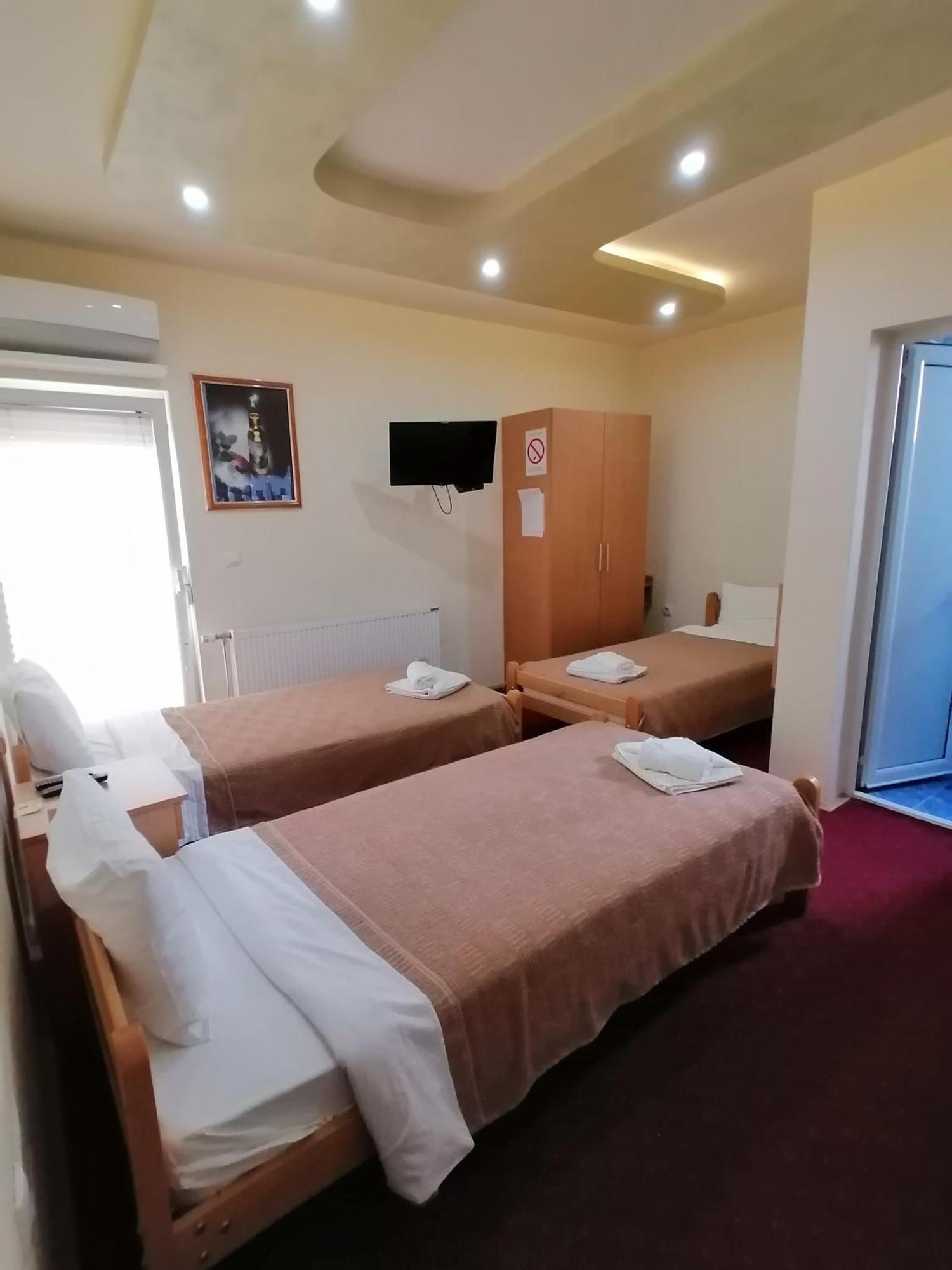 Hotel Talija Svilajnac Екстер'єр фото